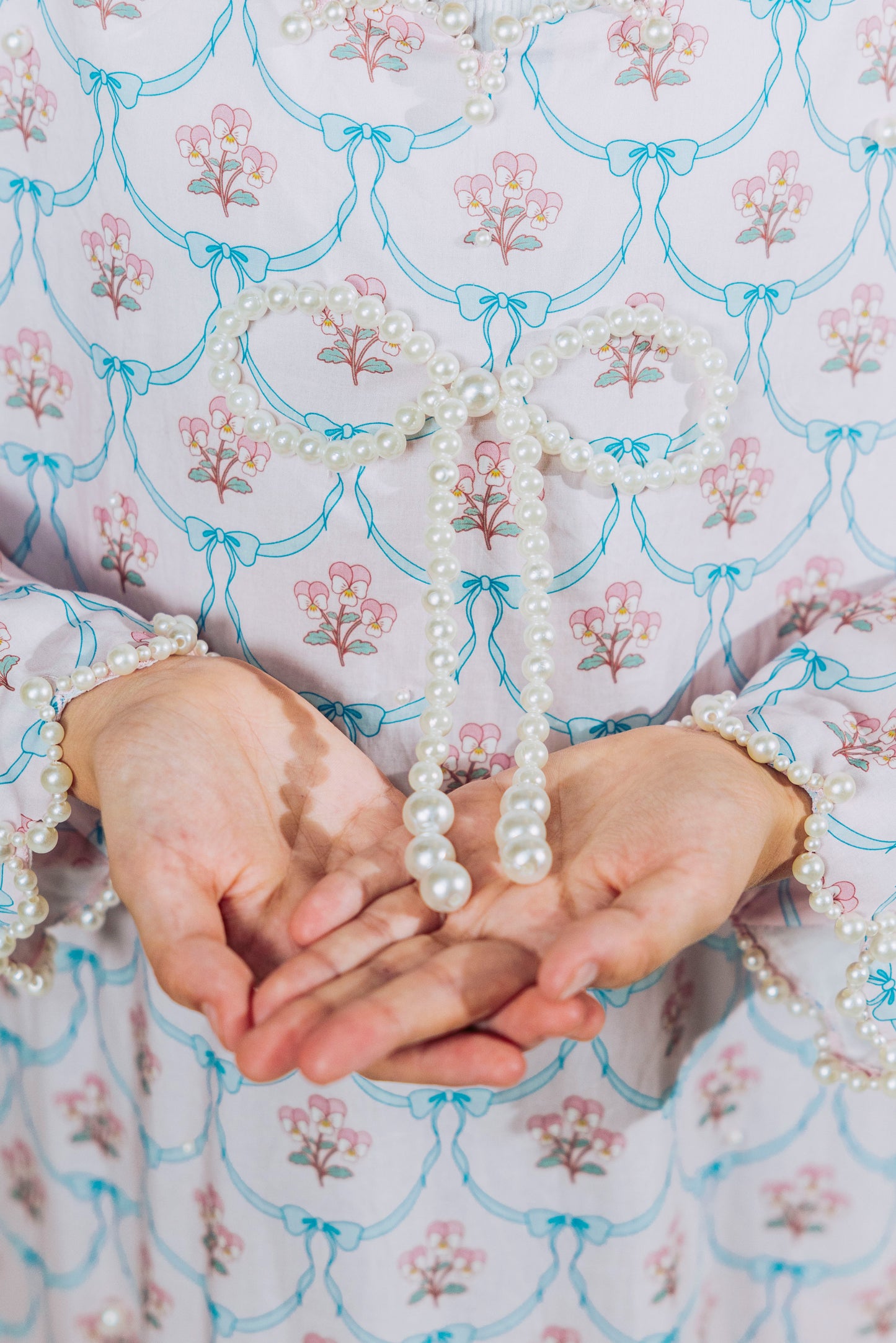 Mother of Pearl Children’s Jalabiya